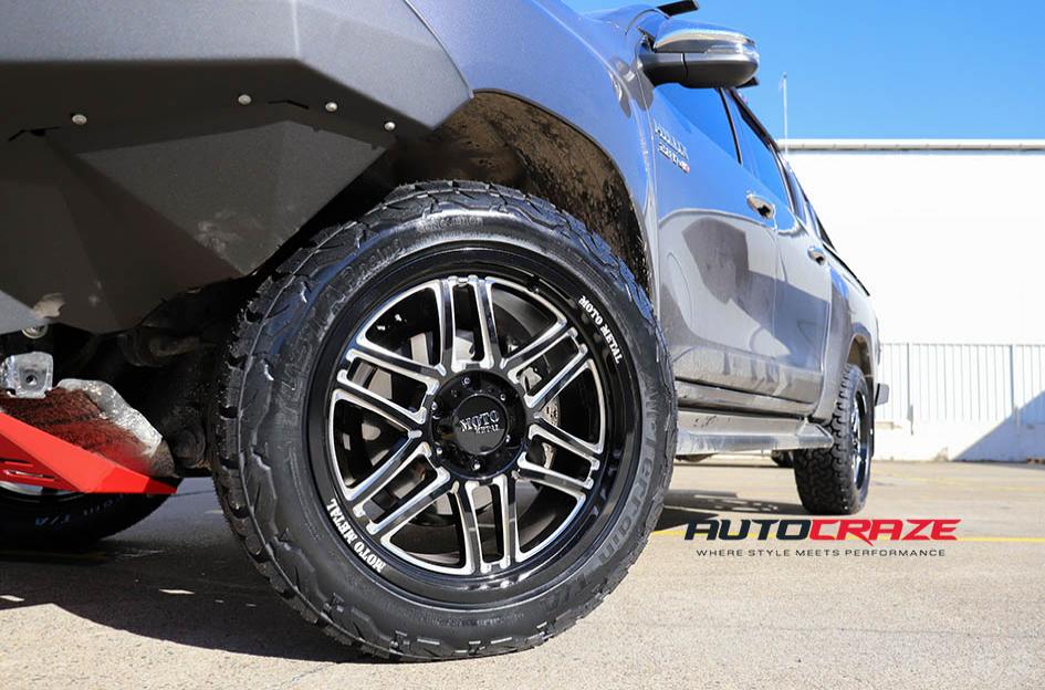 TOYOTA HILUX N80 4WD MO922 FOLSOM GLOSS BLACK MILLED